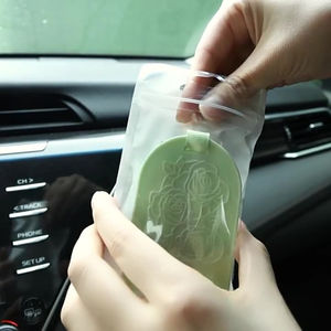 Ambientador de Coche con Colgante Perfumado con Diseño Personalizado, Aroma Duradero, Ambientador de Silicona con Evaporación Natural - Product Image 2