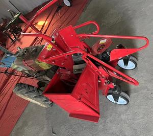 農業機械 12馬力ディーゼルエンジン搭載小型歩行型トラクター、トウモロコシ収穫機付き - Product Image 4