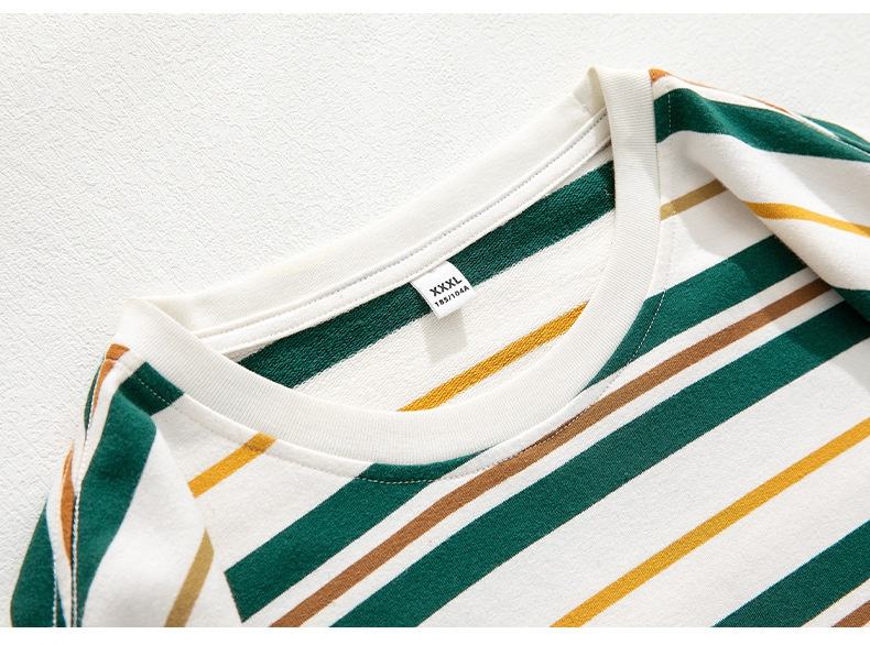 มีสีสัน