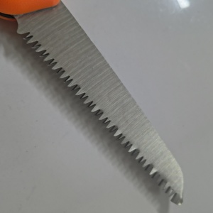 Sega a Mano Portatile Industriale con Lame Pieghevoli in Acciaio per Taglio Legno 150mm - Product Image 3