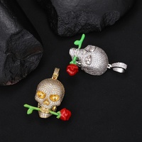 HUIYUE EU US Halloween Pendentif Collier Lumineux en Cuivre Rose Tête de Mort Romantique et Sinistre Entièrement Sertie de Zircons