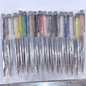 Ingrosso Penne con Scaglie di Cristallo Misto (<span class=keywords><strong>Quarzo</strong></span> Trasparente, <span class=keywords><strong>Quarzo</strong></span> Rosa, Ametista, <span class=keywords><strong>Citrino</strong></span>) per Artigianato in Cristallo e Mascotte a Tema Amore - Product Image 1