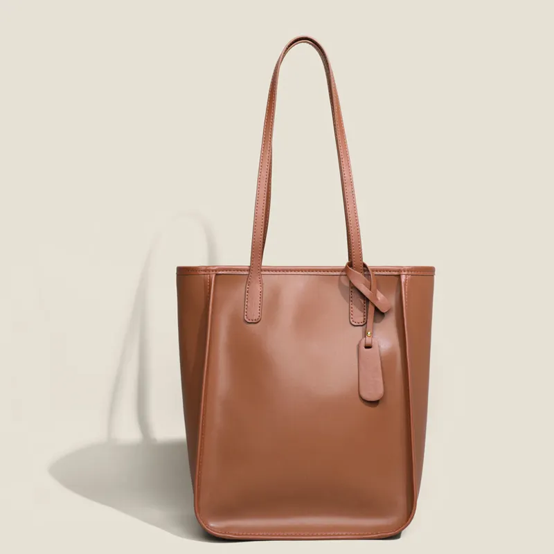 Nuova borsa a tracolla moderna in pelle di alta qualità alla moda con tracolla lunga