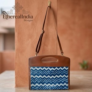 Bolso para portátil de tela indigo ikat hecho a mano, de algodón, tipo tote para oficina, con correa de cuero, bandolera, para trabajo, proveedor mayorista, exportación India - Product Image 6