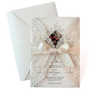 Invitations de fiançailles et d'affaires de <span class=keywords><strong>mariage</strong></span> de ruban découpé au laser de luxe Carte-cadeau en papier élégante avec sceau d'enveloppe de style croisé - Product Image 1