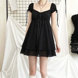 Top de chifón cómodo y holgado para fiesta, de verano, ecológico, con cuello cuadrado, manga corta, pliegues y encaje, estilo gótico oscuro para mujer - Product Image 3