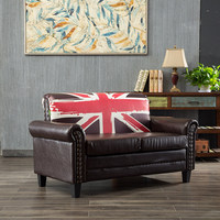 Kleines, frisches, modernes Chesterfield-Sofa mit Schwammfüllung, quadratische Form, dreisitzig, zur Miete für Wohnzimmer und Hotelnutzung