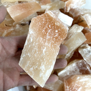 Selenite Orange Naturelle en Gros, Pierre Brute pour Artisanat de Cristal - Product Image 3