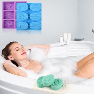 Paquete de 2 moldes de silicona para jabón con 6 cavidades, rectangulares y ovalados, con diseño de panal de abeja. - Product Image 1