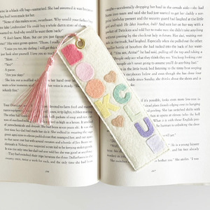 Marcapáginas de Fieltro Hecho a Mano, Regalo para Lectores, Regalo para Estudiantes, Diseño de Corazón, Regalo de Aniversario Escolar - Product Image 2