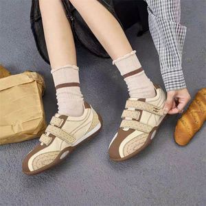 Baskets légères à pois avec velcro pour femme – Nouvelle collection automne 2026 – Chaussures plates décontractées polyvalentes - Product Image 3