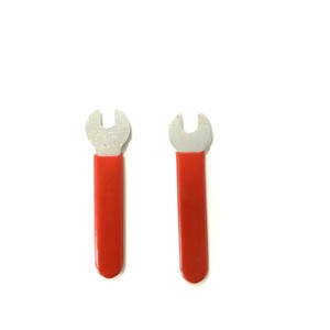 Nous proposons des services de revêtement par immersion de quincaillerie en PVC, de traitement de la quincaillerie par revêtement par immersion, et de traitement personnalisé par revêtement par immersion pour l'acier inoxydable. - Product Image 1