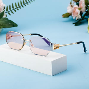 Lunettes de soleil sans monture sur mesure pour femmes, verres PC UV400, noires, légères, style Instagram, mode européenne et américaine - Product Image 3