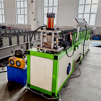 Machine de formage à froid automatique pour cadres de portes à enroulement métalliques pour la fabrication de fenêtres et de portes
