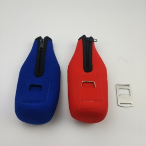 Nhà Máy Tùy Chỉnh Cách Điện Neoprene Bia Chai Chủ Với Được Xây Dựng Trong Có Thể Tháo Rời Mở Bia Chai Mát Tay Áo Cho Lon - Product Image 3