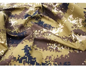 Polyester Katoenen Ripstop Malaysia Digitale Camouflage Geweven Geverfde Grond En Camouflage Bedrukte Camouflage T-Shirts 250gsm