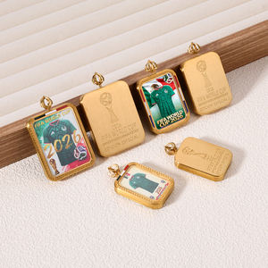 قلادة رجالية من الفولاذ المقاوم للصدأ بتصميم كرة القدم المكسيكية لكأس العالم 2026 - Product Image 2