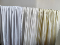 Rideau de fond en soie de lait préfabriqué sur mesure, couleur verte, pour scènes de mariage et d'événements, blanc