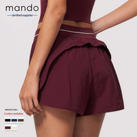 Shorts de course 2-en-1 pour femmes, double couche, avec volants couvrant les hanches, passepoil blanc contrastant, poche zippée discrète, séchage rapide, pour la gym