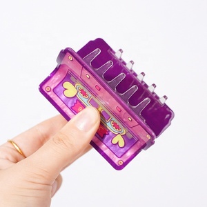 Pinces à cheveux vintage en forme de cassette audio, pinces requin de luxe à thème disco pour filles, accessoires capillaires tendance pour festivals de musique - Product Image 4