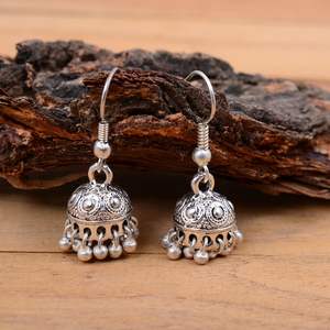Pendientes Jhumka de Plata 925 con Acabado Oxidado, Pendientes Colgantes para Bodas Indias, Uso Diario, Estilo Boho Hippie, Joyería para Mujer - Product Image 1