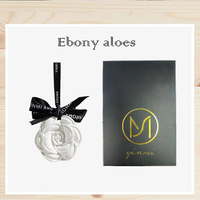 Pendentif désodorisant de voiture fleur, diffuseur d'huile essentielle de parfum intérieur automobile Clip de ventilation décorations de voiture