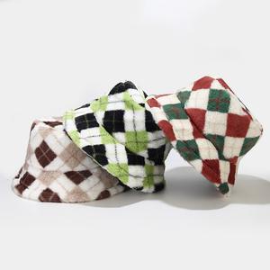 Nouveau Chapeau Bob Épais et Chaud à Carreaux Color Block Automne/Hiver 2025 – Accessoire Sportif Décontracté pour Usage Quotidien en Extérieur, Coupe-Vent et Protection Solaire - Product Image 2