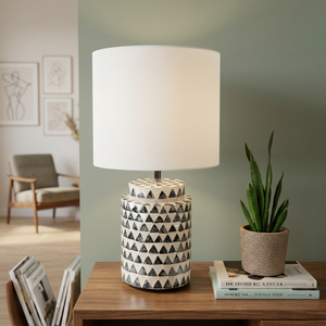 Lámpara de Mesa LED Hecha a Mano con Incrustaciones de Madreperla, Base de Bambú y Luz Regulable para Decoración de Hogar de Lujo - Product Image 3