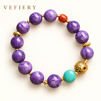 Bracelet en perles de Charoite violette avec des perles d'appoint rouges et turquoise