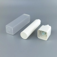 Bouteilles à pompe sans air carrées rechargeables de 15Ml, 30Ml, 50Ml, bouteilles en plastique acrylique de sérum de Lotion Twist Up Airless