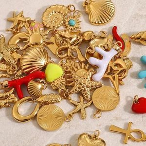 Dijes de estrella de acero de titanio, colgante de concha de estrella de mar, brisa del océano de verano, accesorios de joyería chapados en oro - Product Image 2