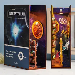 Tonecheer Interstellar Dolls House Kit Miniatura com Móveis e Luz LED 3d Puzzle Livro Nook