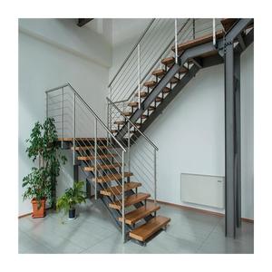 <span class=keywords><strong>Escalera</strong></span> recta de <span class=keywords><strong>madera</strong></span> interior de villa moderna con <span class=keywords><strong>escalera</strong></span> de <span class=keywords><strong>madera</strong></span> <span class=keywords><strong>suspendida</strong></span> - Product Image 1