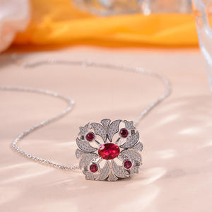 Pendentif broche montre vintage en argent sterling avec rubis de laboratoire 1,5 carat, plaqué or rhodié, certifié par un tiers, pour femme - Collection All Fashion - Product Image 4