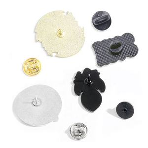 Insignias Personalizadas de Aleación de Aluminio con Logotipo Serigrafiado y Esmaltado, Regalo de Anime, Pin para Solapa, Casco o Gorra, con Tarjeta de Respaldo - Product Image 4