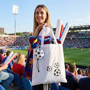 Sac fourre-tout en toile personnalisé, thème football minimaliste, avec breloque ballon de <span class=keywords><strong>foot</strong></span>, pour les fans de football, <span class=keywords><strong>cadeau</strong></span> promotionnel - Product Image 1