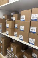 Stok Baru Asli Siap Kirim Sensor Serat Optik E32-T16W Suku Cadang Otomasi Kontrol Industri