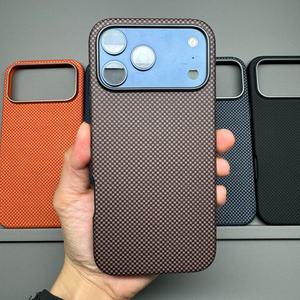 Custodia Protettiva Premium Quantum Black Gold Antiurto Slim Fit per <span class=keywords><strong>iPhone</strong></span> 17 Pro 17 Pro Max con Adsorbimento Magnetico - Product Image 2