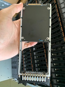 02PX541 02YC036 V5030E 1.92TB 12G SAS SSD MZILT1T9HAJQ-000M3 ความจุ 1.92TB ให้พื้นที่จัดเก็บข้อมูลขนาดใหญ่เพียงพอสำหรับชุดข้อมูลขนาดใหญ่ 12 - Product Image 3