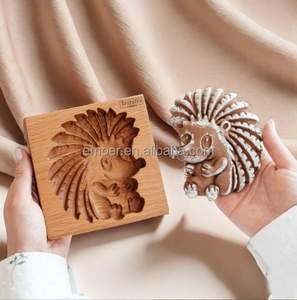 Molde de madera de haya con forma de pato, loto, guirnalda, erizo, zanahoria y rodaja de limón para galletas y bizcochos - Product Image 4