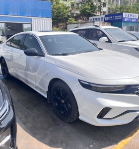 Accord 260TURBO Edición Comfort 2025 - Motor Turbo 1.5T, Transmisión CVT, Sedán de 4 Puertas con Pantalla Táctil de 12.3 Pulgadas - Product Image 2