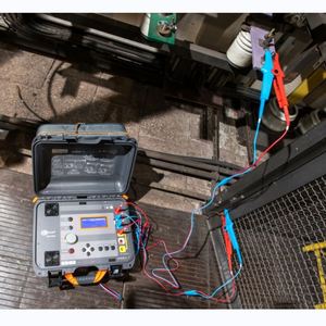 Instrument de mesure et d'analyse d'impédance de boucle de défaillance à courant élevé Sonel MZC-330S - Product Image 6