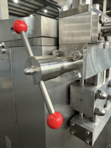 Industrielle 4000L Hochdruck homogen isier maschine für die Lebensmittel-und chemische Verarbeitung - Product Image 2