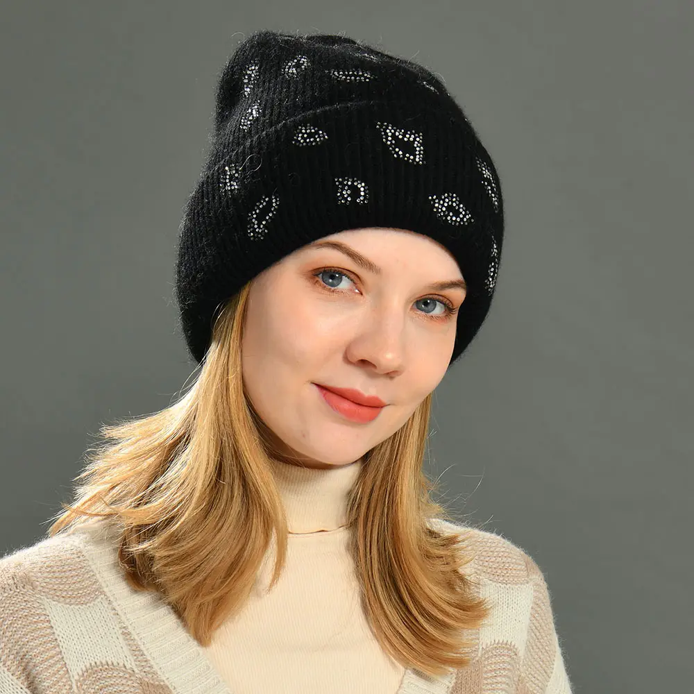 Cappello lavorato a maglia all'aperto elasticizzato morbido spesso a doppio strato a righe di lusso berretto di lana all'ingrosso con teschio personalizzato da donna in Cashmere invernale