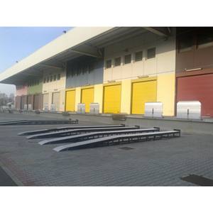 Rampas de Aluminio para Elevación de Furgonetas - Modelo BIGUP.3+5 con Capacidad de Carga de 4000 kg y 2 Años de Garantía para una Descarga Eficiente de Mercancías - Product Image 4