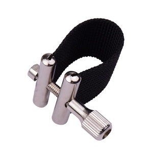 <span class=keywords><strong>Ligature</strong></span> <span class=keywords><strong>pour</strong></span> <span class=keywords><strong>saxophone</strong></span> <span class=keywords><strong>Ligature</strong></span> compacte et durable <span class=keywords><strong>pour</strong></span> <span class=keywords><strong>saxophone</strong></span> <span class=keywords><strong>alto</strong></span> Embouchure en métal - Product Image 3
