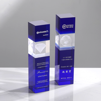 Trophée en verre personnalisé noir et bleu avec cadre en cristal pour certificat d'entreprise, médaille et design de trophée en verre – Vente en gros
