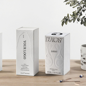 Caja blanca pequeña con diseño de logotipo personalizado de 15ML y 30ML, caja de embalaje de papel cosmético para perfume nutritivo para el cuidado de la piel - Product Image 1