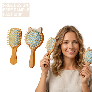 Cepillo Desenredante de Bambú Natural con Logotipo Personalizado, Peine de Madera con Cojín y Cerdas de Bambú para Mujeres, Hombres y Niños, Peine para Peinar Todo Tipo de Cabello - Product Image 1
