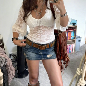 Haut court blanc en dentelle florale pour femme, col en V, manches mi-longues transparentes, avec gilet intérieur, élégant, sexy, mode été 2026 - Product Image 4